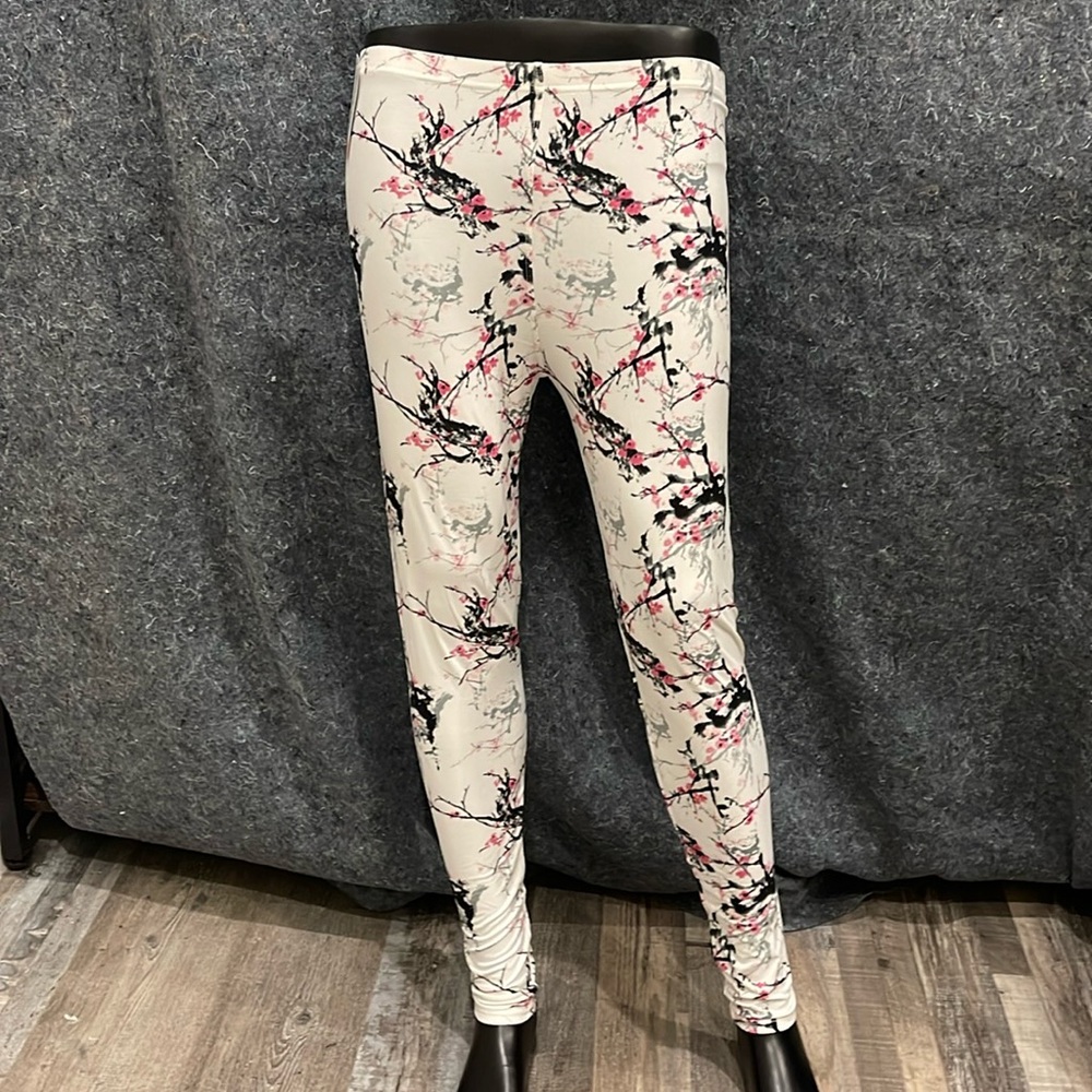 NEW La Lviv WOMENS Plus Size White Pink Floral Stretch Waist Legging Pants SOFT